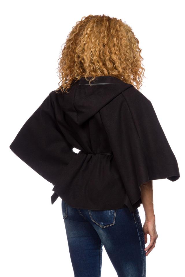 Pončo s kapucí