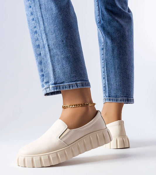 2-Béžové polobotky Igreja slip-on-2