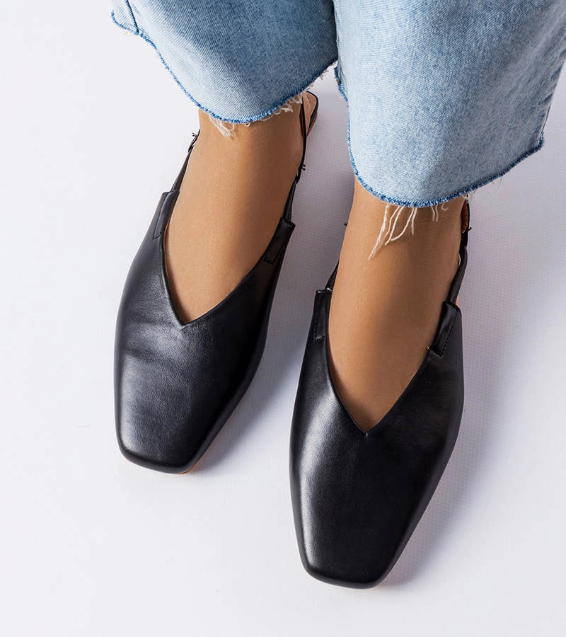 3-Černé sandály Jehovah s krytou špičkou-3