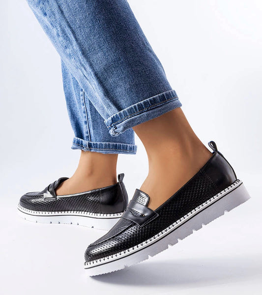 2-Černé polobotky s perforací Bloomsburg-2