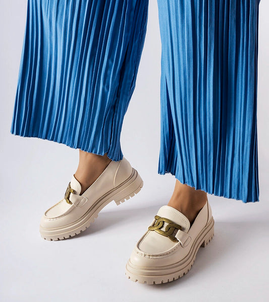 2-Bežové mokasíny zdobené sponkou Schlanders-2