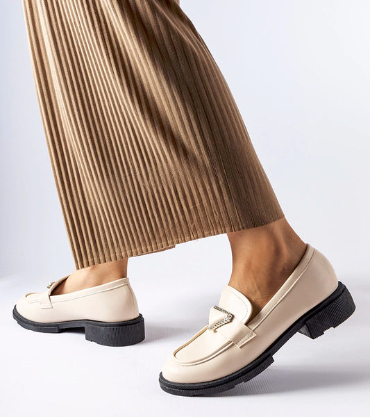 2-Bežové mokasíny zdobené zirkony od Marsilius-2