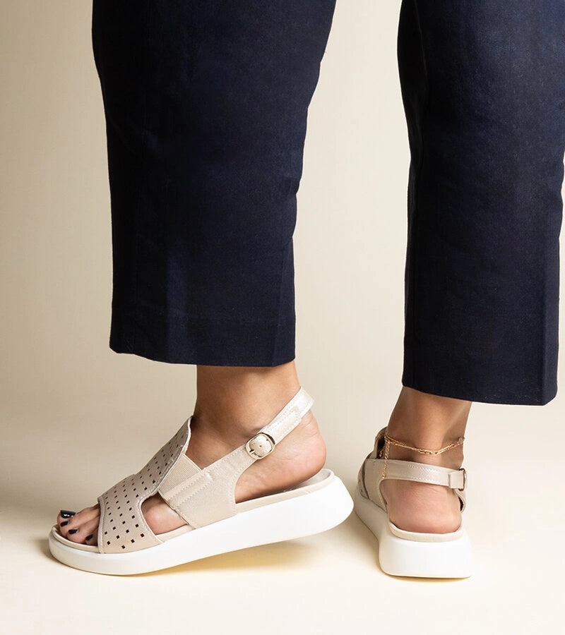 5-Zlaté sandály s prořezávanou svrškem Imogne-5