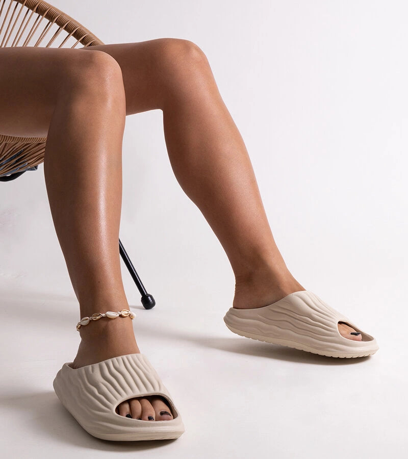 4-Bežové pantofle s řasením Miniya-4