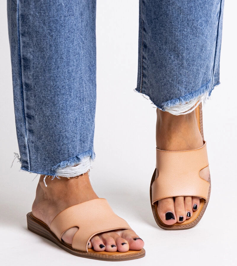 4-Bežové pantofle z eco kůže Kajetana-4