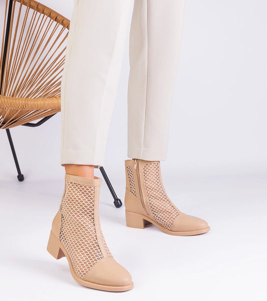 2-Béžové síťované kotníkové boty na podpatku Melarka-2