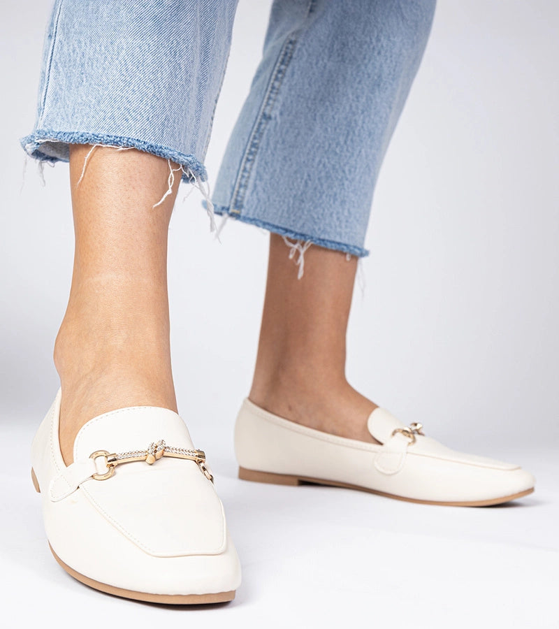 3-Béžové elegantní mokasíny se zlatou ozdobou a kamínky Kalisa-3