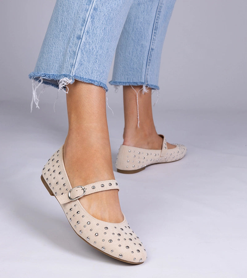 3-Béžové baleríny s cvoky a přezkou Salos-3