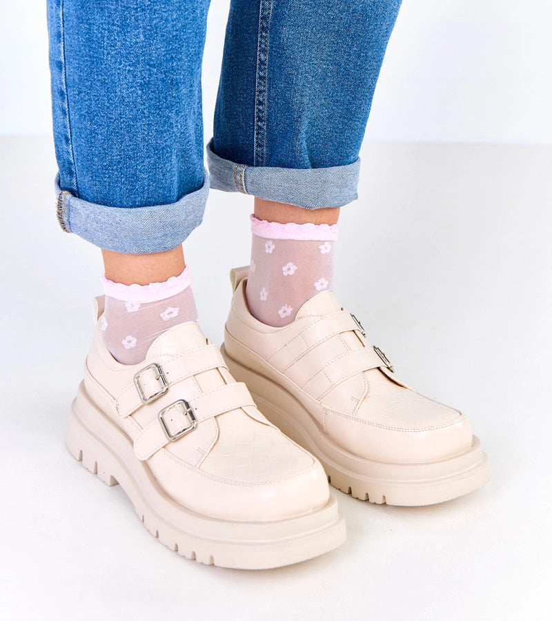 5-Béžové polobotky na masivní podrážce zdobené přezkami Juke-5