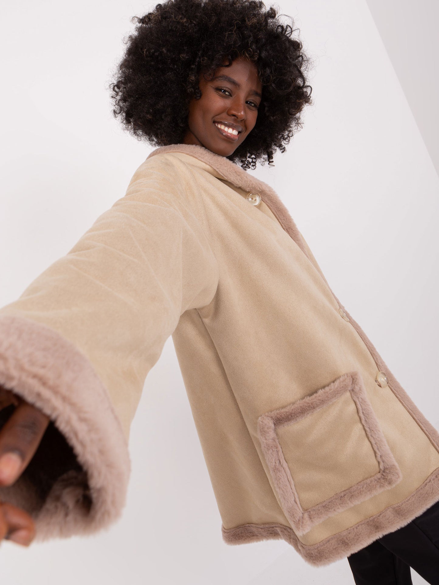 2016103497294-5-LAKERTA-5