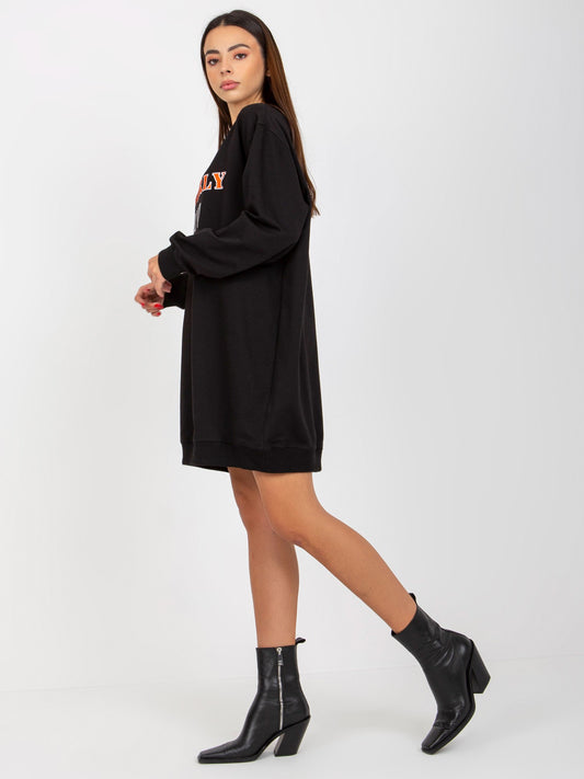 2016103302093-2-Vikki-2