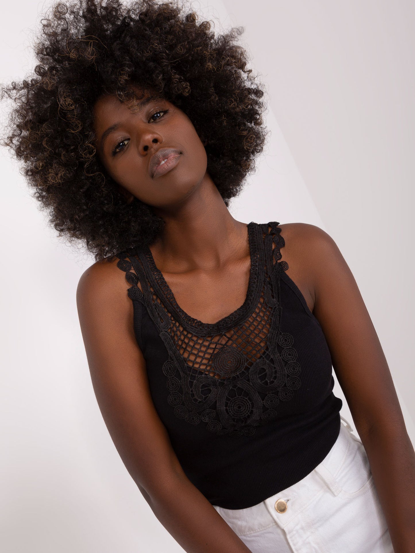 2016103425662-4-Och Bella-4