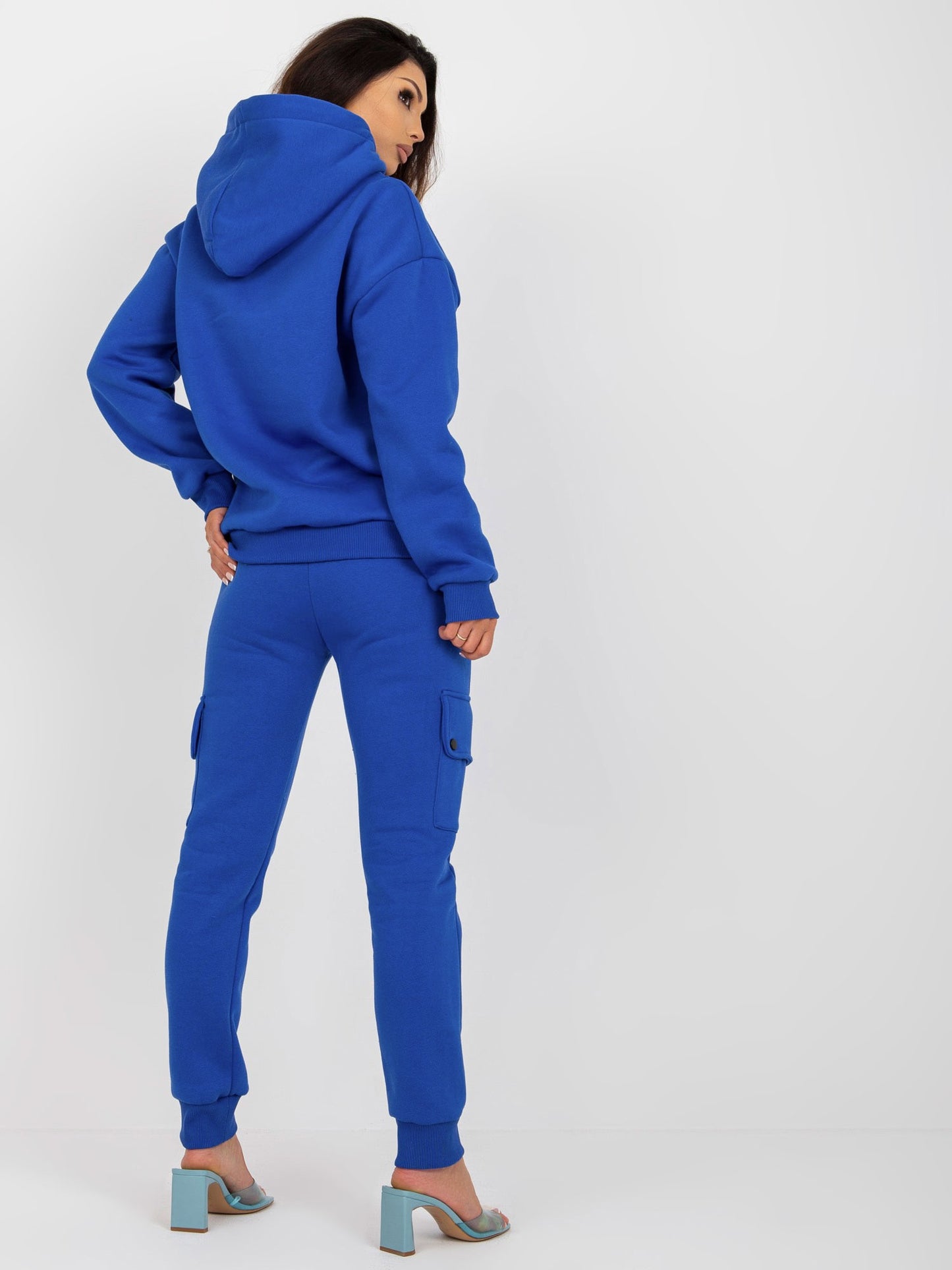 2016103383535-5-Your Red Lips-5