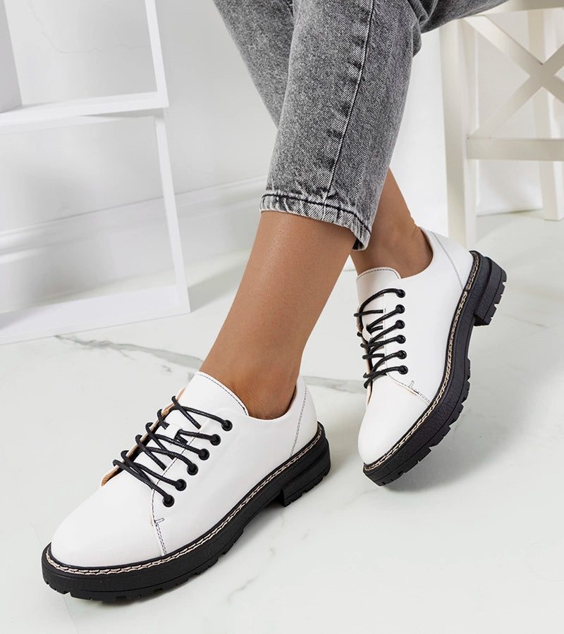 2-Bílá dámská polobotka Jewell-2