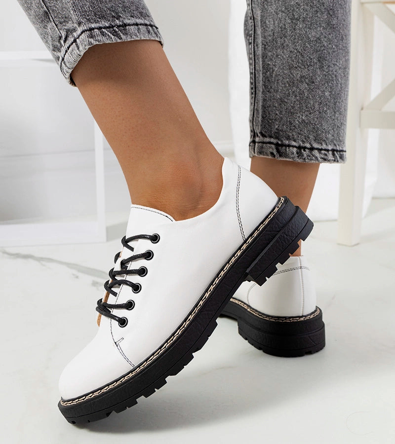 3-Bílá dámská polobotka Jewell-3