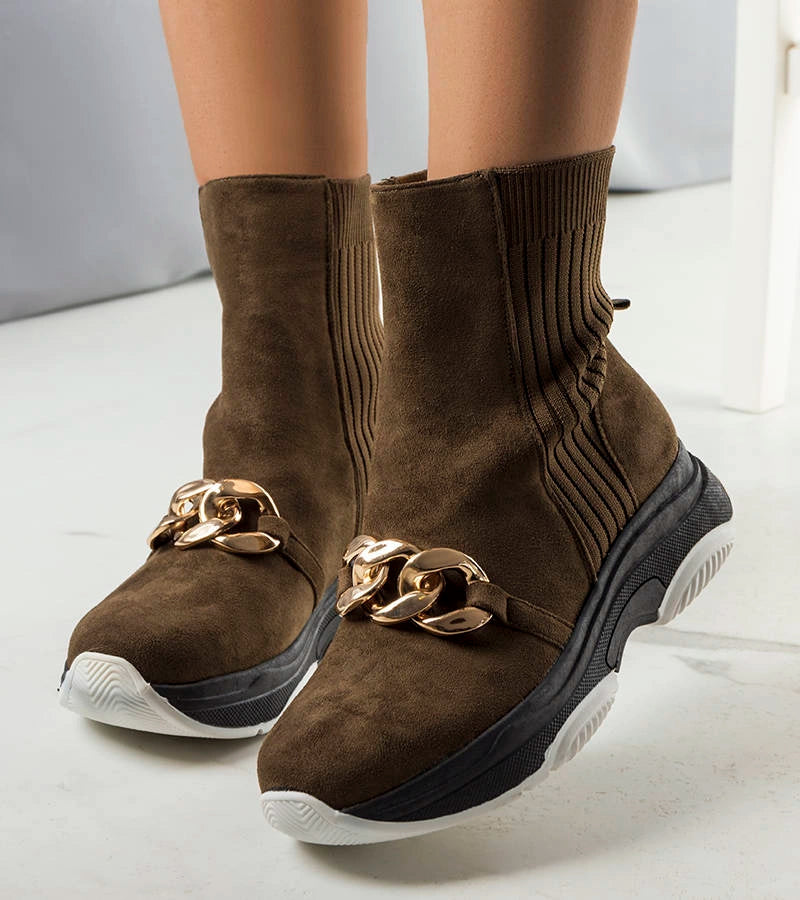 1-Zelený izolovaný boty s řetězem Ulster-1