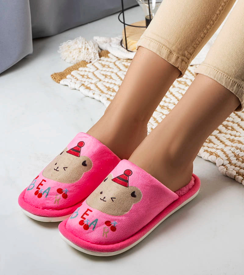 1-Tmavě růžové měkké pantofle Bear-1