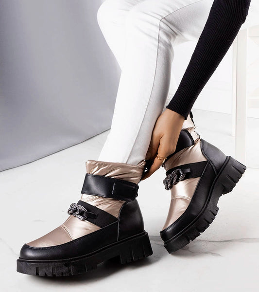 1-Sněhové boty Ephraim se zlatými řetězy-1