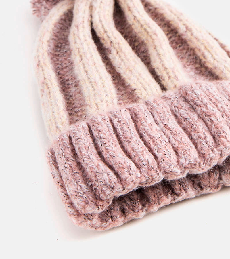 2-Růžová čepice s bambulí Cormil-2