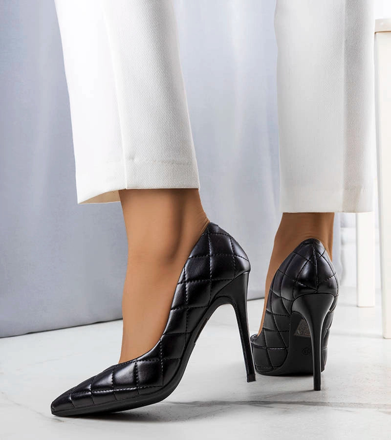 3-Černé prošívané jehlové podpatky Lore-3