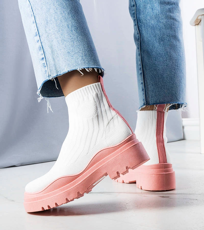 3-Bílé ponožkové boty s růžovou podrážkou od Cali-3