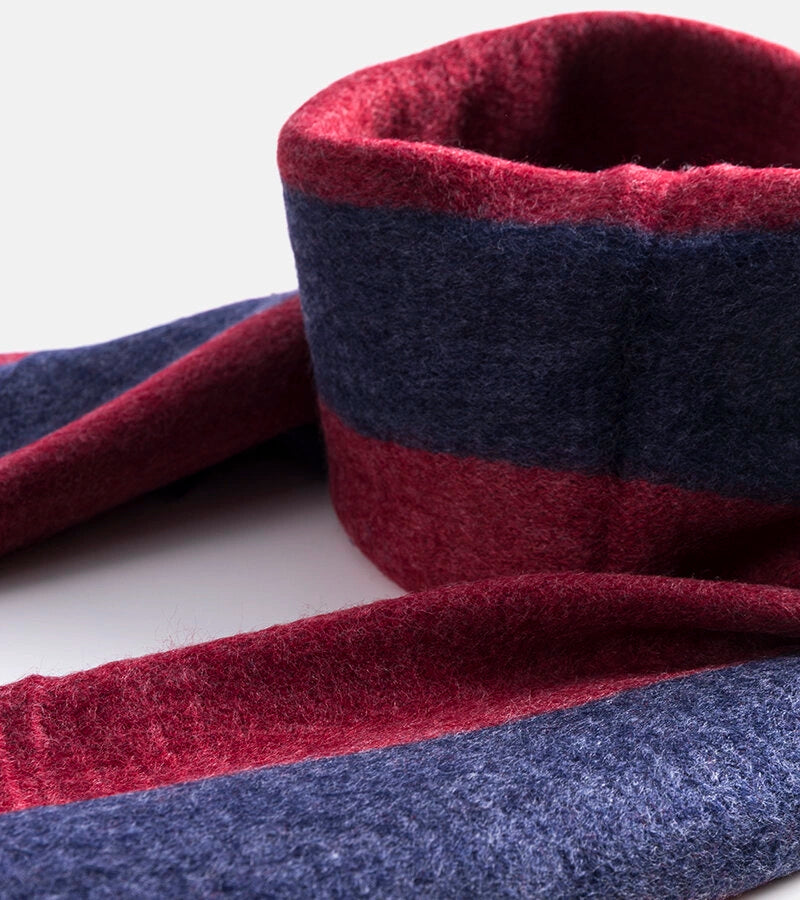 2-Černo-červená šála s třásněmi od Lana-2