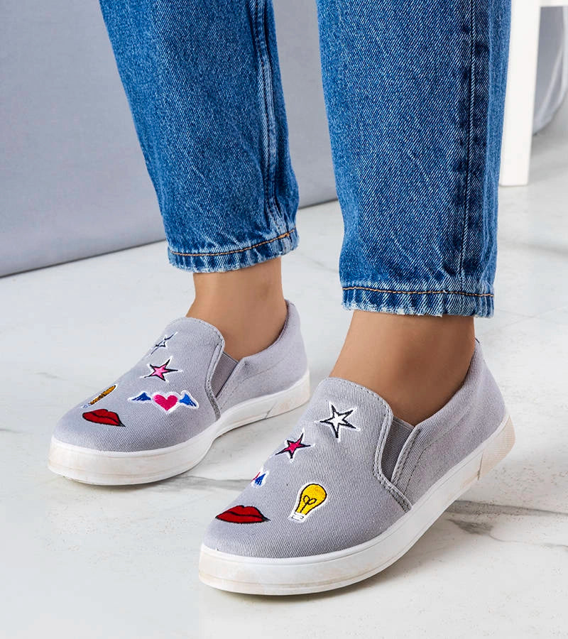 1-Šedé látkové tenisky s nášivkami Anais-1