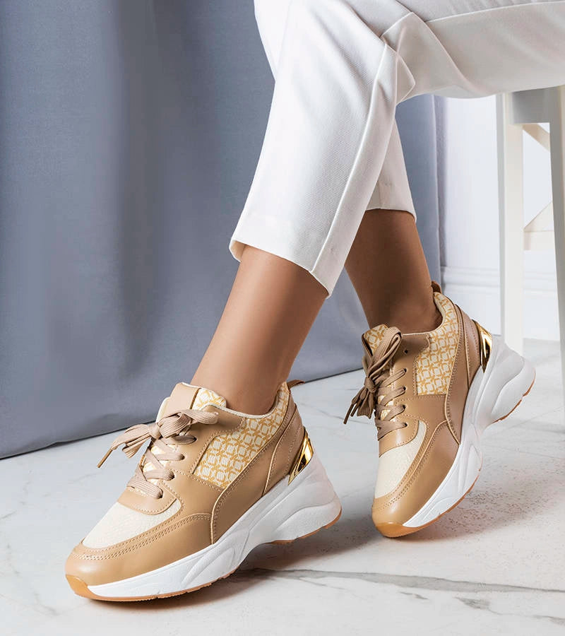 2-Béžové tenisky zdobené monogramem Lora-2