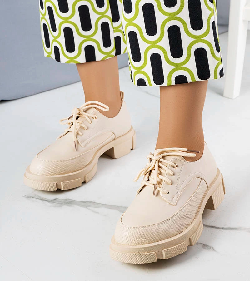 1-Béžové polobotky na pevné podrážce Kay-1