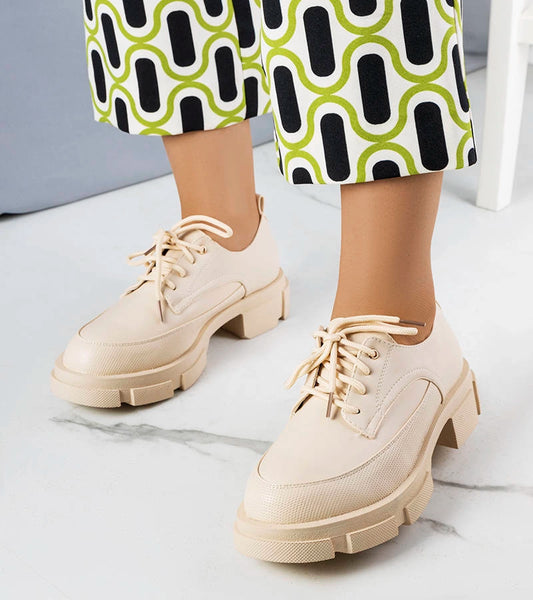 1-Béžové polobotky na pevné podrážce Kay-1