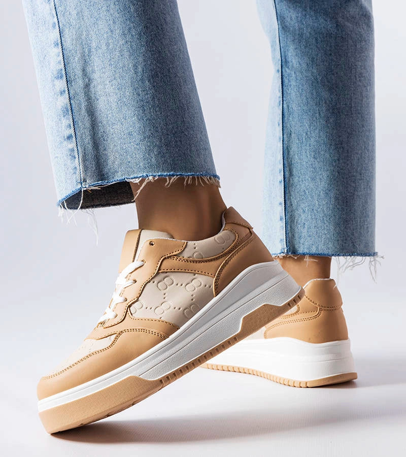 1-Béžové tenisky zdobené reliéfem Paré-1