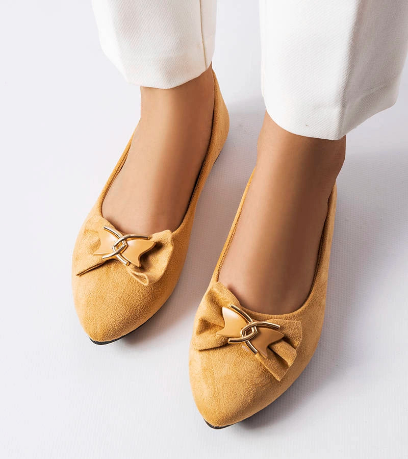 3-Béžové baleríny se špičatou špičkou od společnosti Jetté-3