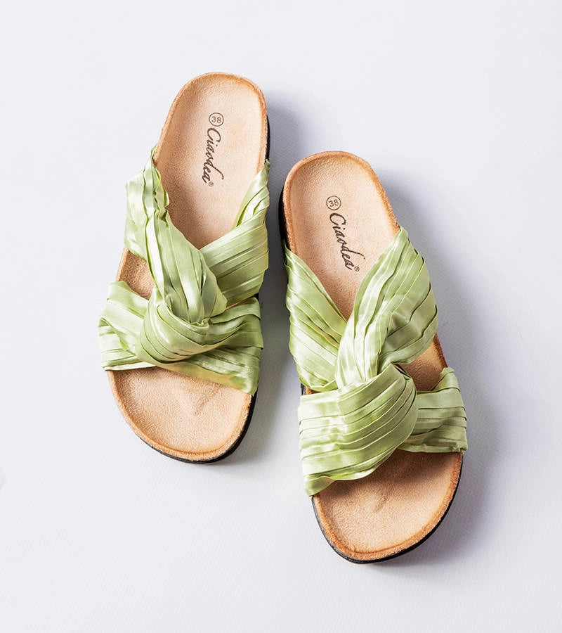 2-Zelené žabky zdobené látkou Fresne-2