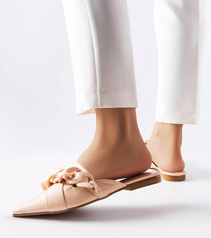 2-Béžové elegantní žabky s řetízkem Patenaude-2