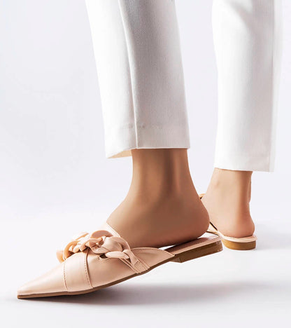 2-Béžové elegantní žabky s řetízkem Patenaude-2