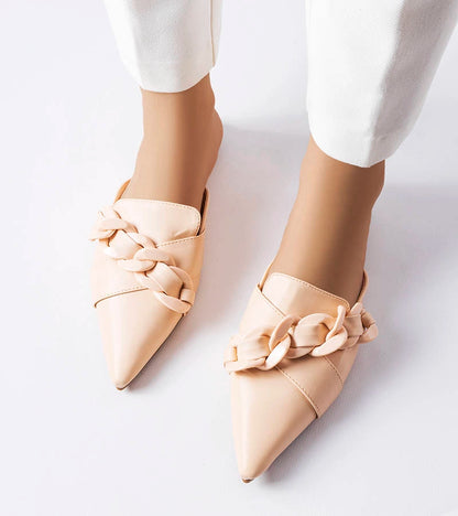 1-Béžové elegantní žabky s řetízkem Patenaude-1