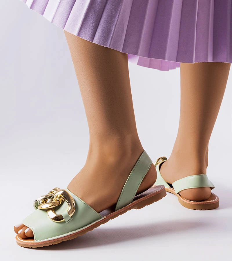 2-Zelené sandály Germaine zdobené řetízkem-2