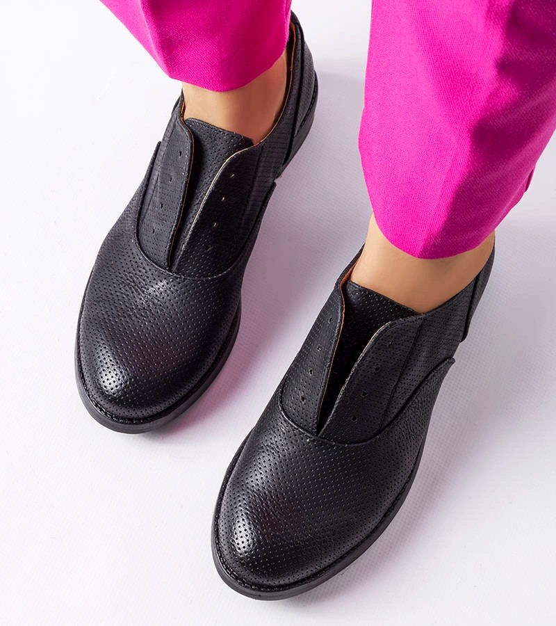 3-Černé perforované polobotky Kairaouani-3