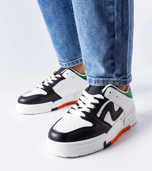 1-Černobílé boty na silnější podrážce Harter-1