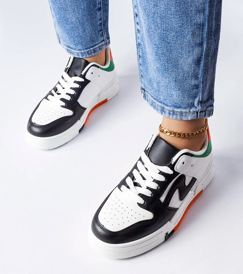 3-Černobílé boty na silnější podrážce Harter-3