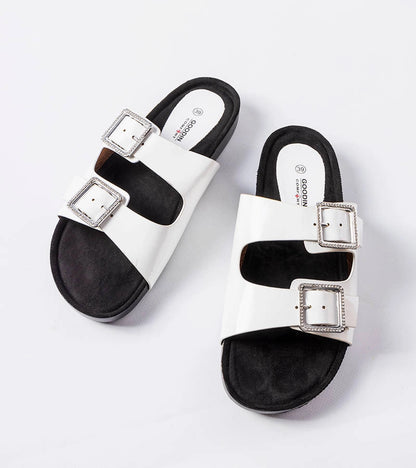 3-Černé lakované žabky s přezkami Norcross-3