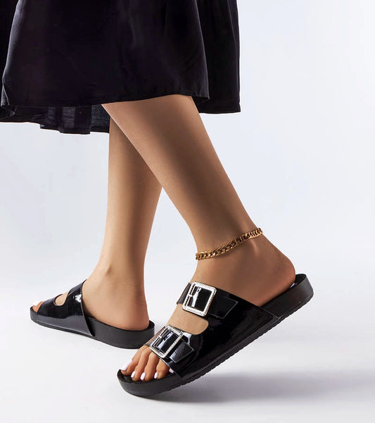 2-Černé lakované žabky s přezkami Norcross-2