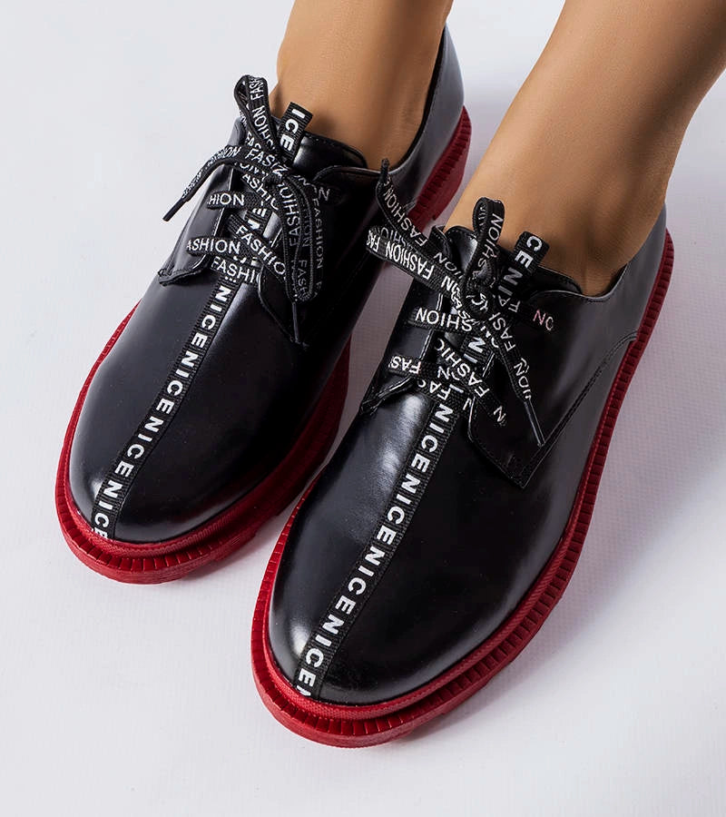 2-Černé polobotky s kontrastní podrážkou Hanifan-2