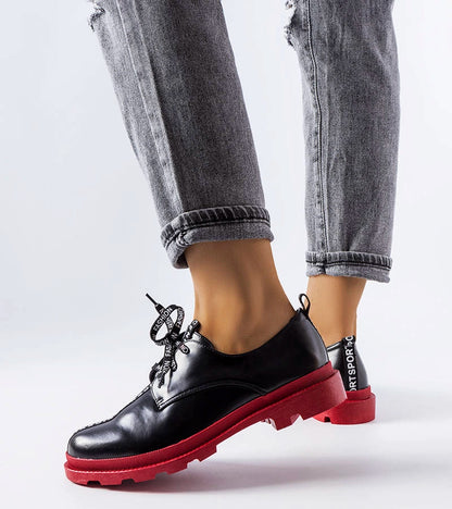 3-Černé polobotky s kontrastní podrážkou Hanifan-3