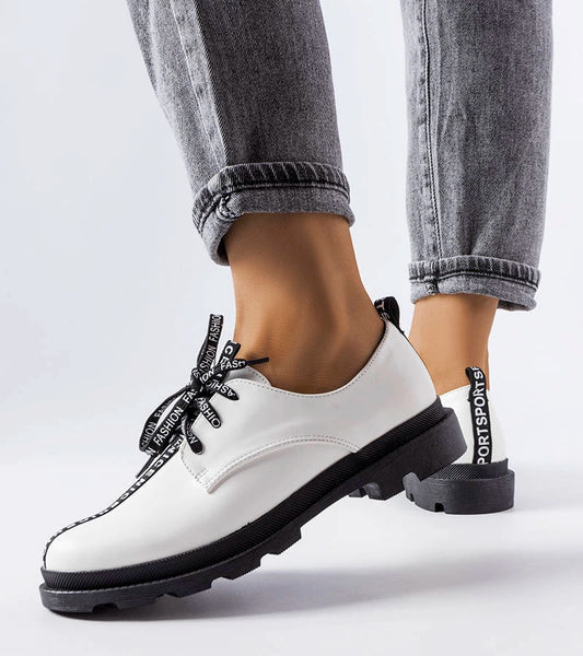 2-Bílá polobotka s kontrastní podrážkou Hanifan-2