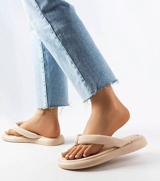 1-Béžové pevné žabky od společnosti Smithfield-1