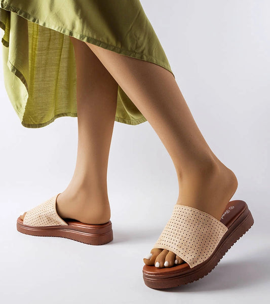 1-Béžové žabky s prolamovaným svrškem Idabel-1