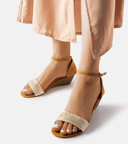 3-Zlaté sandály Veltri na platformě a podpatku-3