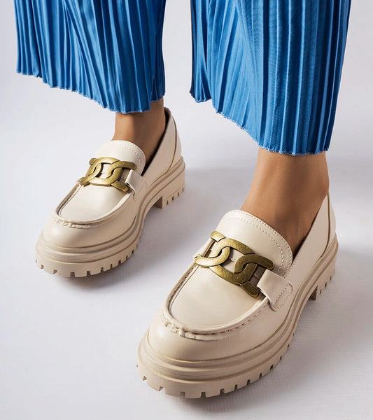 1-Bežové mokasíny zdobené sponkou Schlanders-1