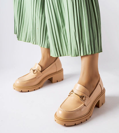 1-Bežové polobotky na podpatku Fabrizio-1